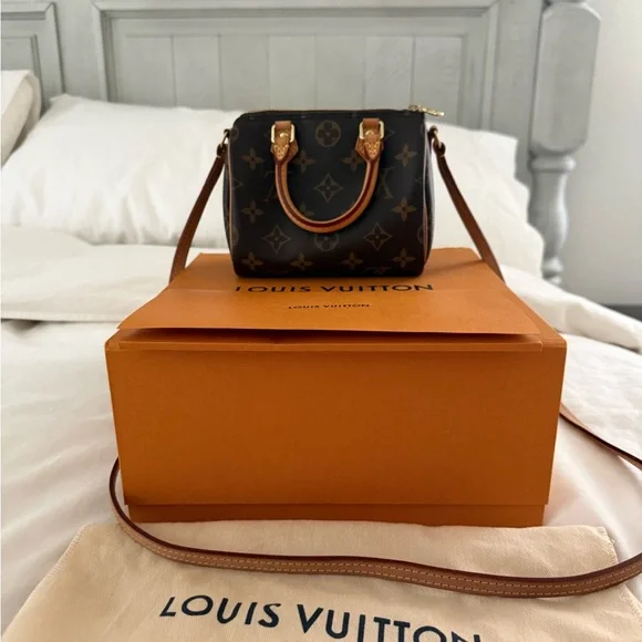 Louis Vuitton Mini Speedy Monogram Canvas in Brown with Natural Vachetta Trim - Picture 2 of 10
